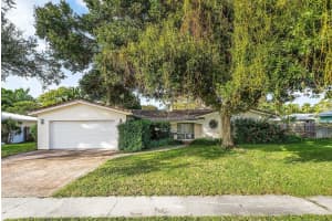 669 SW 3rd Street, Boca Raton, FL 33486 - MLS#R11138719