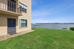 896 Federal Highway 124, Lantana, FL 33462 - MLS#R11138756