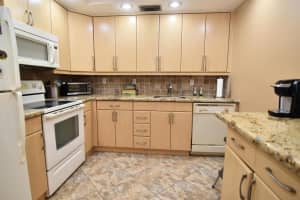 3020 Hythe B 3020b, Boca Raton