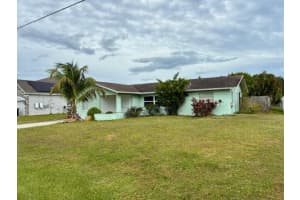 2351 Chestnut Lane, Port Saint Lucie, FL 34953 - MLS#R11138814