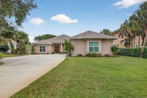 3241 SE South Lookout Boulevard, Port Saint Lucie, FL 34984 - MLS#R11138835