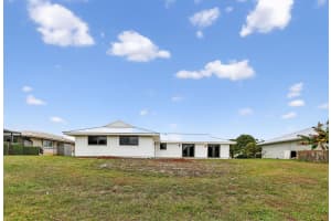 617 SE Whitmore Drive, Port Saint Lucie, FL 34984 - MLS#R11138839