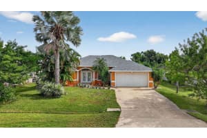 3282 SE West Snow Road, Port Saint Lucie, FL 34984 - MLS#R11138867