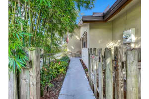 56 Baytree Circle, Boynton Beach, FL 33436 - MLS#R11138896