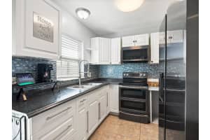 1435 17th Court SW, Vero Beach, FL 32962 - MLS#R11138944