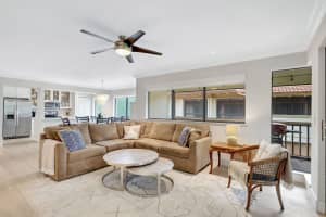 438 S Brackenwood Lane S, Palm Beach Gardens, FL 33418 Sold 12/31/25