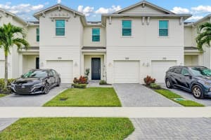 226 Woodbark Street, Port Saint Lucie, FL 34984 - MLS#R11139080