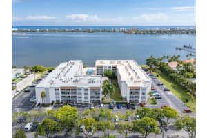 1516 S Lakeside Drive 411, Lake Worth Beach, FL 33460 - MLS#R11139097