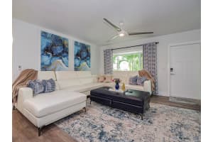 2201 Bonita Avenue, Vero Beach, FL 32960 - MLS#R11139121