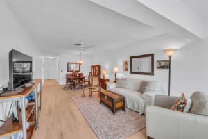 1151 Calamondin Terrace 204, Delray Beach, FL 33445 - MLS#R11139158