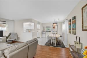 359 Saxony H 359, Delray Beach, FL 33446 - MLS#R11139227