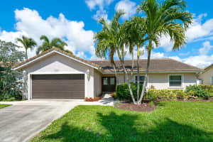 7661 W Country Club Boulevard, Boca Raton