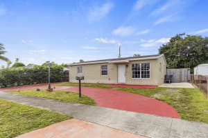 1400 70th Avenue, Hollywood, FL 33024 - MLS#R11139296
