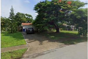 1435 Ne 182nd Street, North Miami Beach