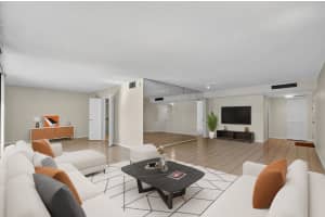 2000 Presidential Way, West Palm Beach, FL 33401 - MLS#R11139318