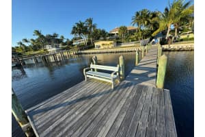 1395 NE Waveland Avenue E, Jensen Beach, FL 34957 - MLS#R11139343