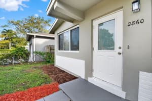 2860 NW 7th Street, Fort Lauderdale, FL 33311 - MLS#R11139419