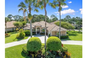 8107 Links Way, Port Saint Lucie, FL 34986 - MLS#R11139420