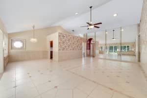 2368 Saratoga Bay Drive, West Palm Beach, FL 33409 - MLS#R11139431