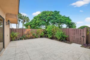 5033 50 Way, West Palm Beach, FL 33409 Sold 12/16/25