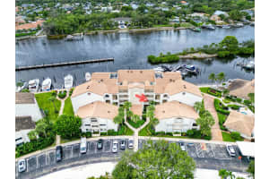 827 Oak Harbour Drive, Juno Beach, FL 33408 - MLS#R11139497