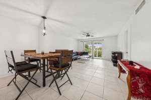 2700 Fiore Way, Delray Beach, FL 33445 - MLS#R11139513