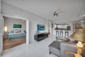 12438 Crystal Pointe Drive, Boynton Beach, FL 33437 - MLS#R11139515