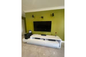 584 Vossler Avenue, West Palm Beach, FL 33413 - MLS#R11139517