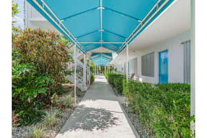 37 Yacht Club Drive, North Palm Beach, FL 33408 - MLS#R11139546