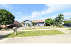 8141 Sw 4th Court, North Lauderdale