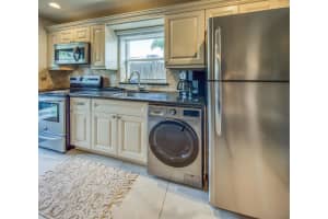 1331 N N Street House & Guest, Lake Worth Beach, FL 33460 - MLS#R11139613