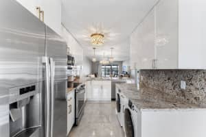 1020 Silk Oak Terrace 204, Delray Beach, FL 33445 - MLS#R11139682