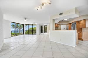 2401 N Ocean Boulevard 2n, Boca Raton, FL 33431 - MLS#R11139736