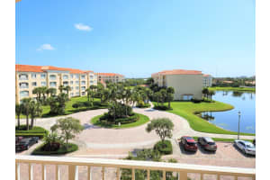 9 Harbour Isle Drive E Ph-5, Fort Pierce