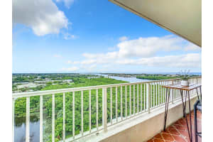 700 Boynton Beach Boulevard, Boynton Beach, FL 33435 - MLS#R11139839