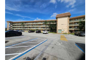 300 Village Green Circle S 408, Palm Springs, FL 33461 - MLS#R11139870