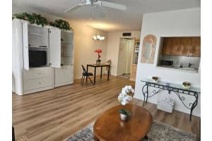 300 Village Green Circle, Palm Springs, FL 33461 - MLS#R11139870