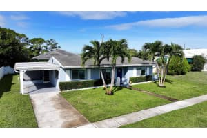 1615 Crest Drive, Lake Worth, FL 33461 - MLS#R11139981