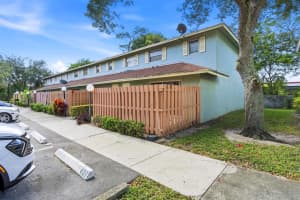 401 W Cypress Way, Palm Springs, FL 33406 - MLS#R11139994