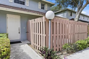 401 W Cypress Way, Palm Springs, FL 33406 - MLS#R11139994