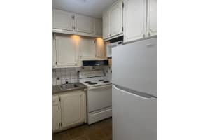 14 Waltham A, West Palm Beach, FL 33417 - MLS#R11140060