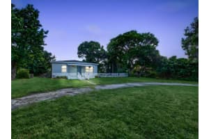 1373 W 35th Street, Riviera Beach, FL 33404 - MLS#R11140063