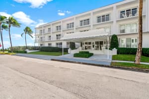 350 S Ocean Boulevard 204, Palm Beach, FL 33480 - MLS#R11140084
