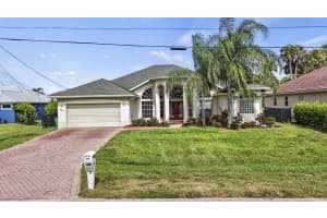 4407 SW Wabash Street, Port Saint Lucie, FL 34953 - MLS#R11140104