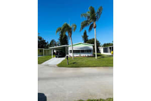 8 Montilla Way, Port Saint Lucie, FL 34952 - MLS#R11140141