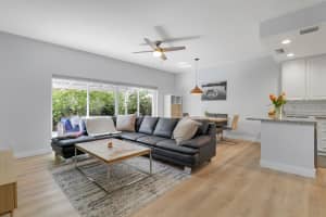 18 Tall Oaks Circle, Tequesta, FL 33469 - MLS#R11140201