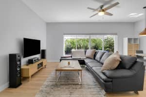 18 Tall Oaks Circle, Tequesta, FL 33469 - MLS#R11140201