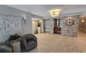 575 Oaks Lane, Pompano Beach, FL 33069 - MLS#R11140213