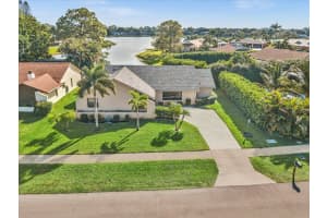 8320 E Waccamaw Lane, Lake Worth, FL 33467 - MLS#R11140241