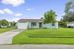 849 SE Celtic Avenue, Port Saint Lucie, FL 34983 - MLS#R11140243